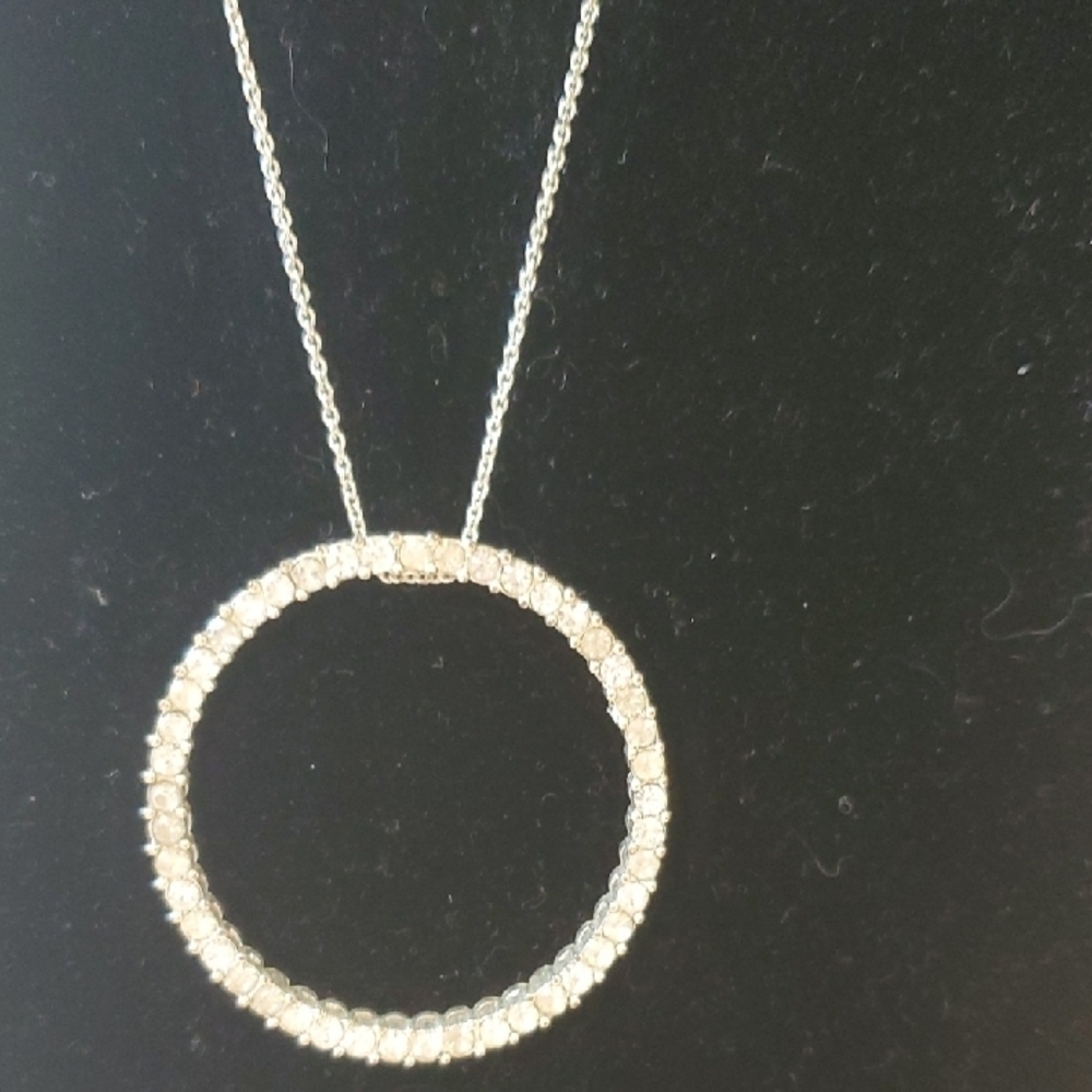 Dazzling Silver Circle Pendant Necklace - Picture 2 of 5
